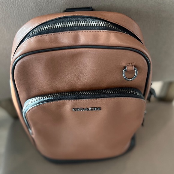 Coach Graham Pack Crossbody - Picture 15 of 16